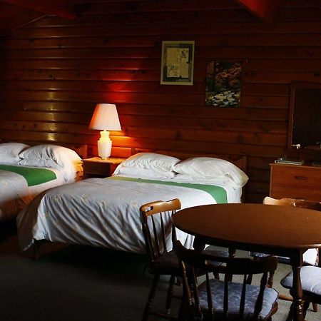 Lake Shore Salzburger Hof Resort Batchawana Bay Exterior foto