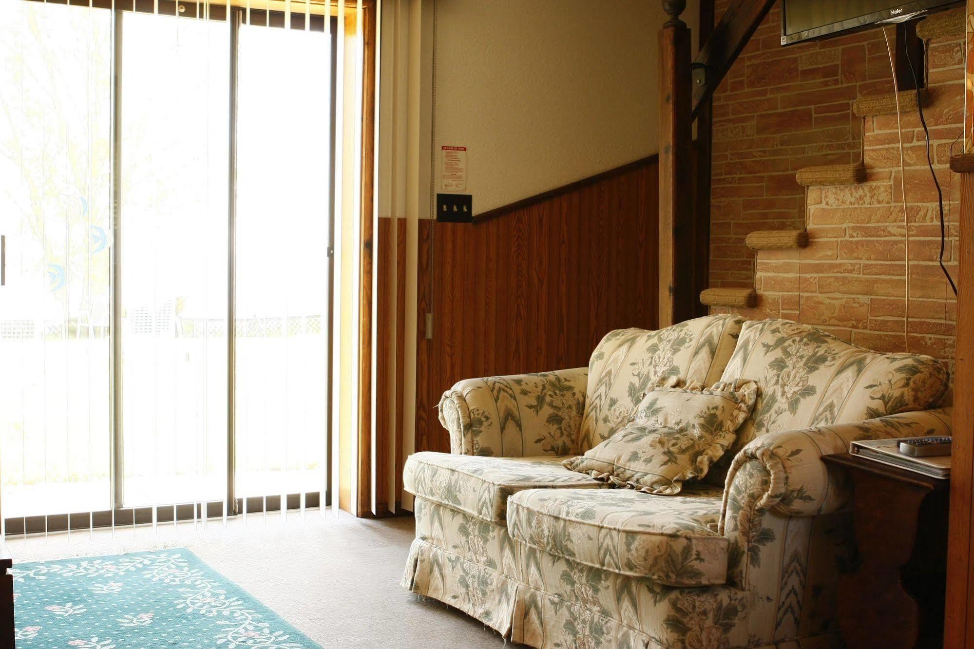 Lake Shore Salzburger Hof Resort Batchawana Bay Exterior foto